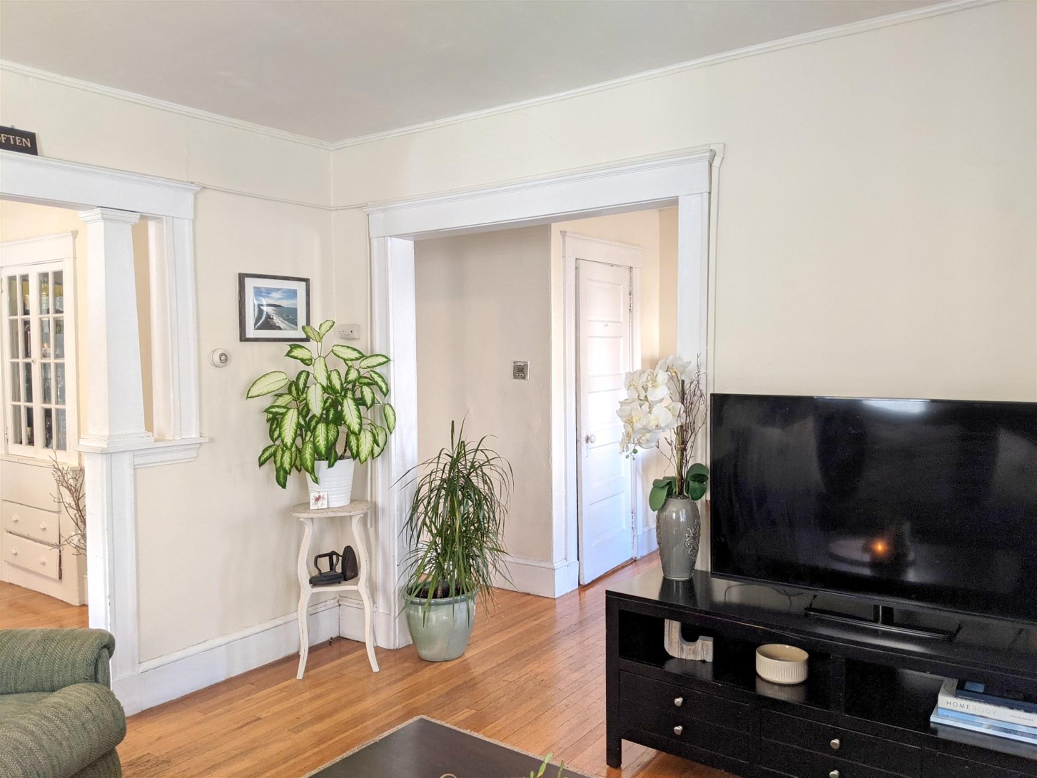 988 Broadway, Ball Square