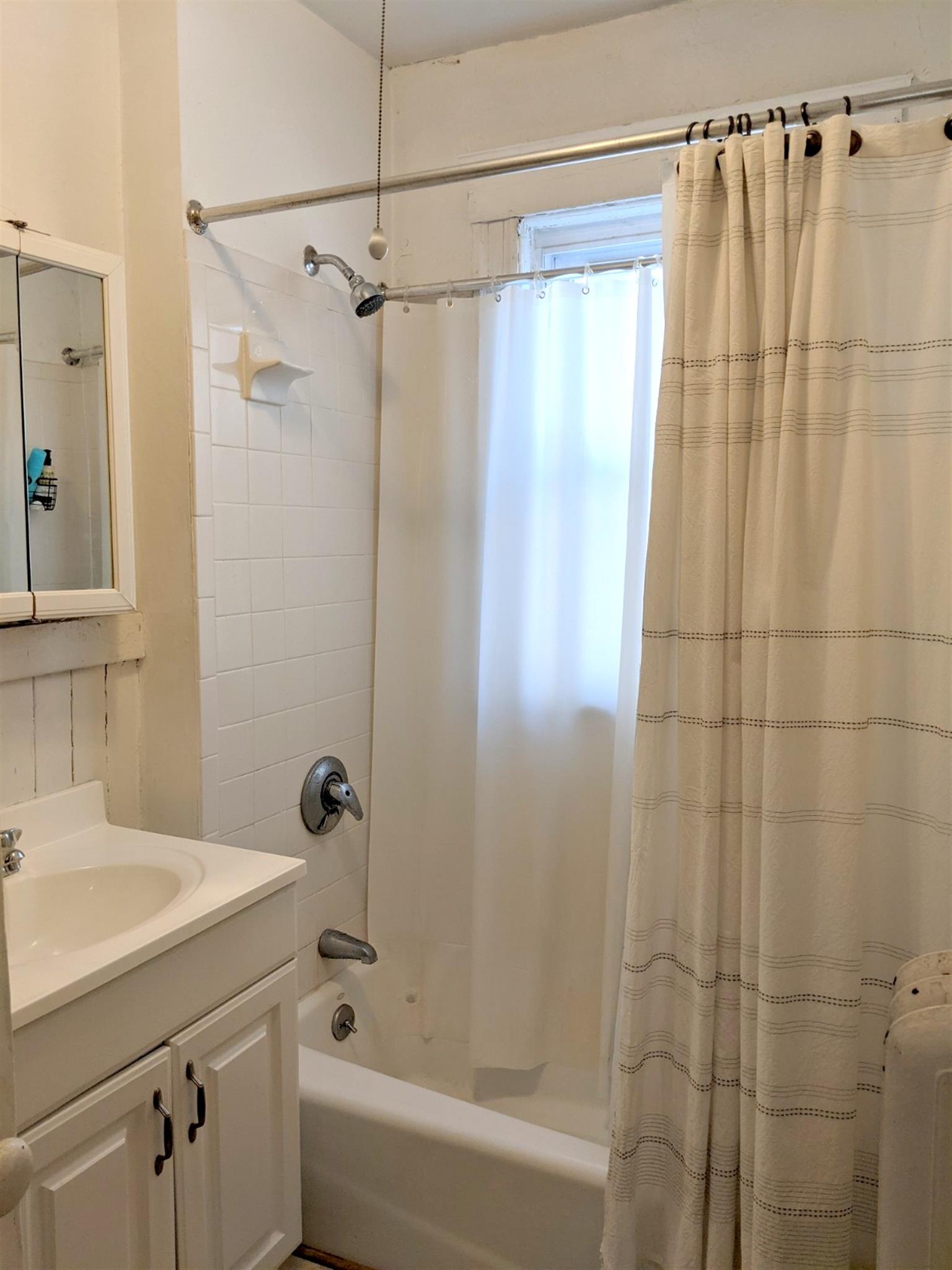 988 Broadway, Ball Square