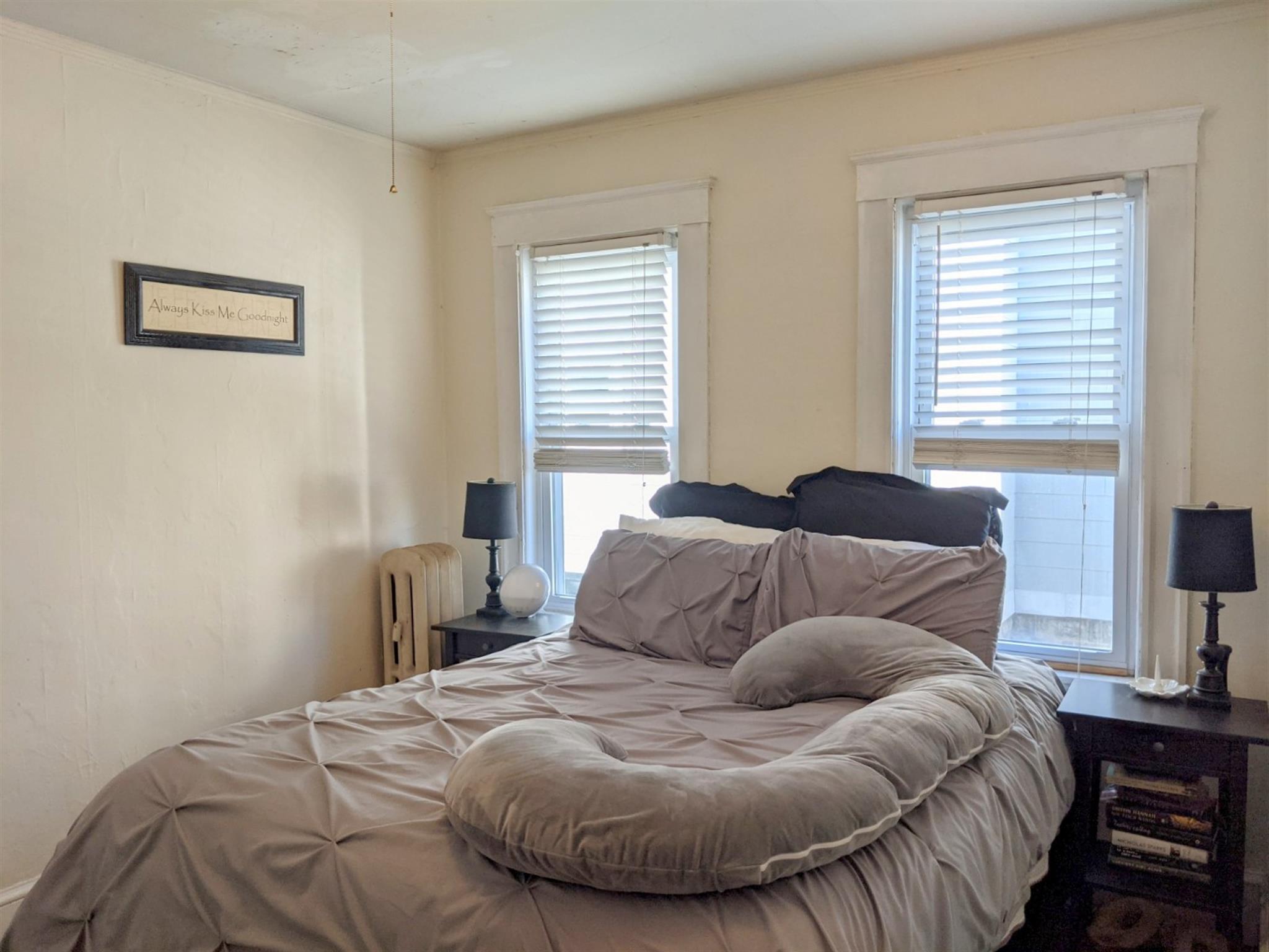 998 Broadqay, Davis Square