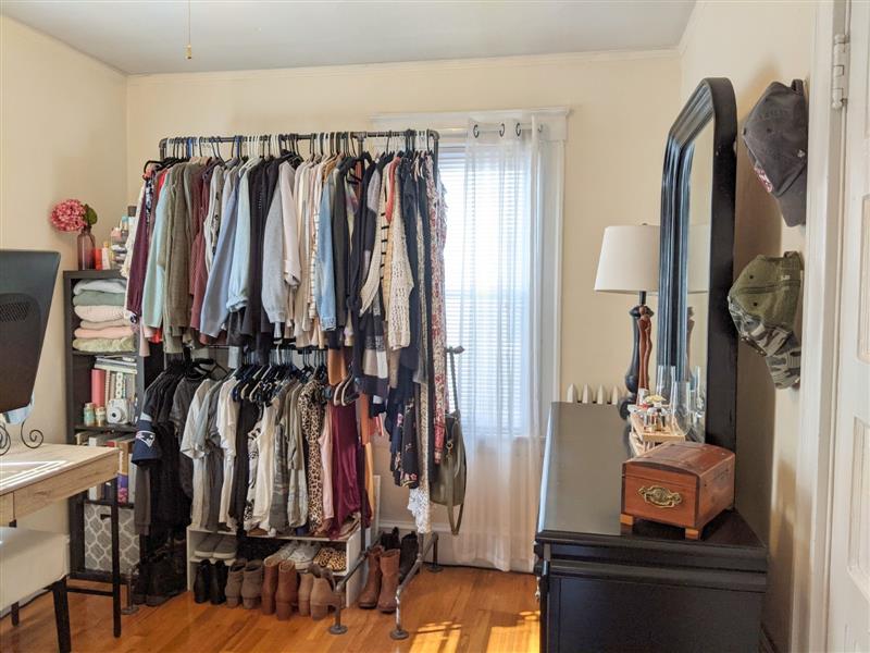 998 Broadway, Davis Square