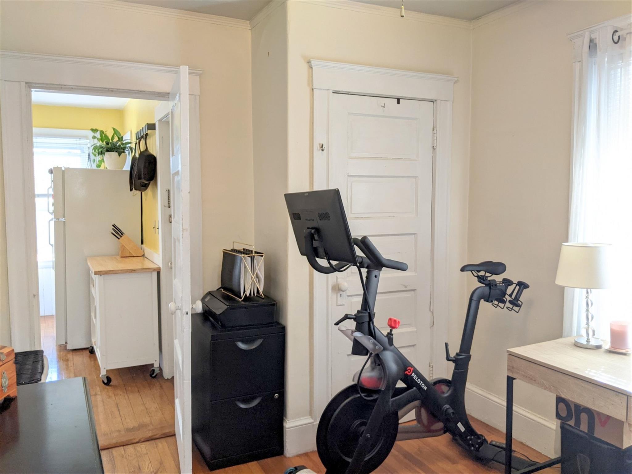 998 Broadqay, Davis Square