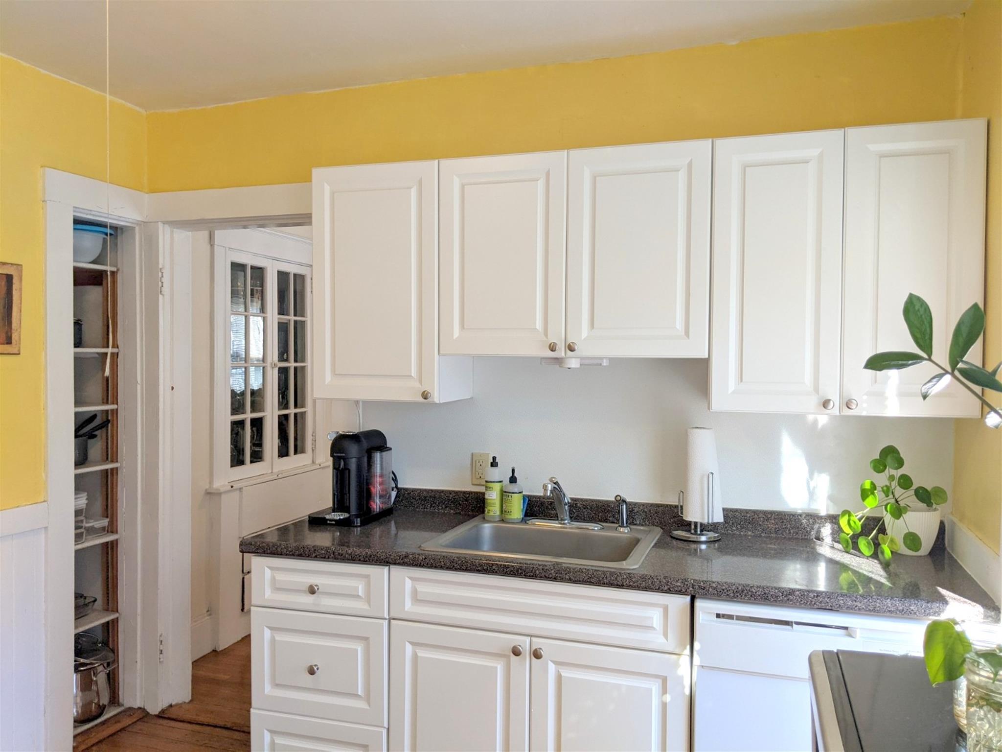 988 Broadway, Ball Square