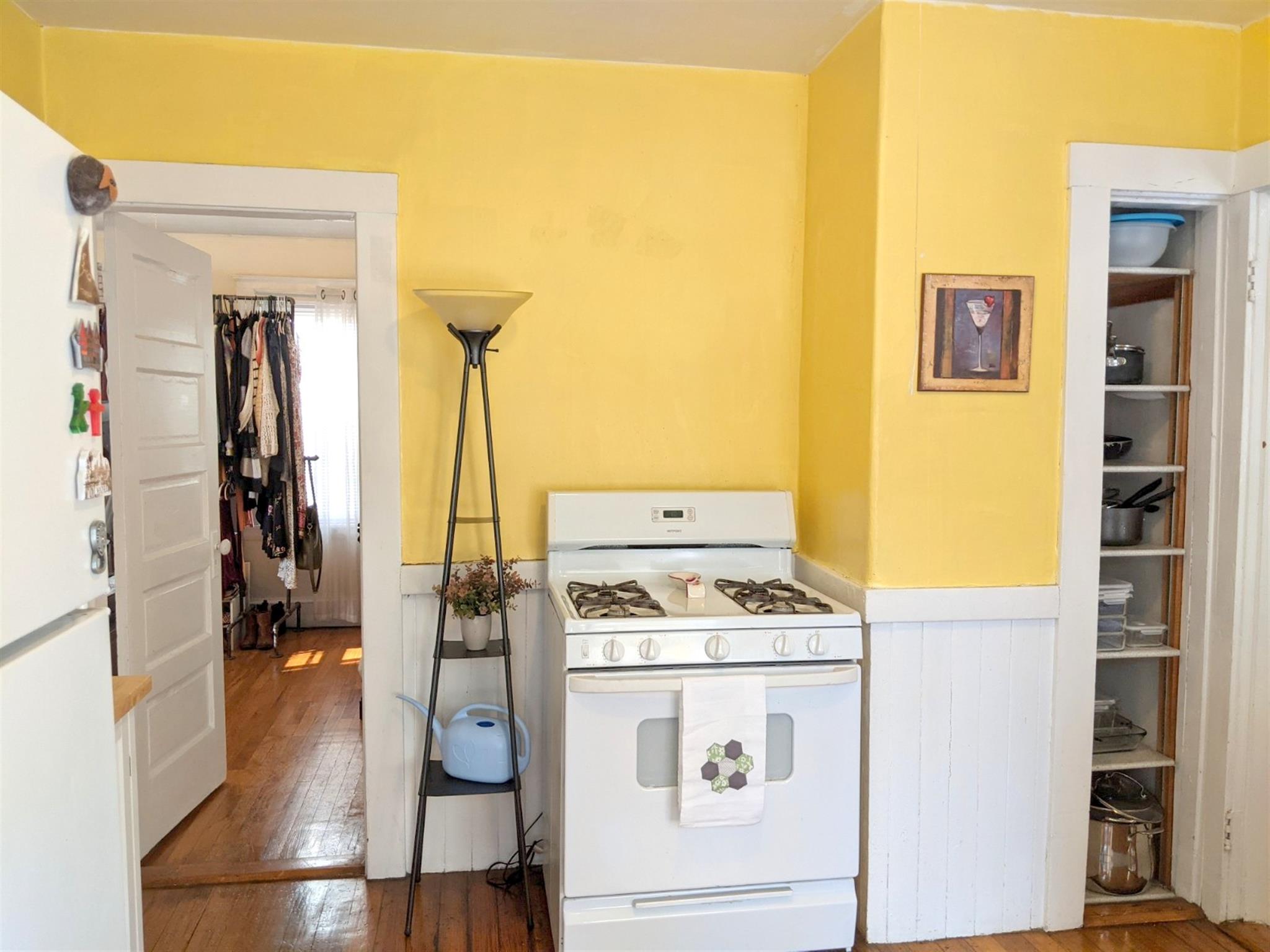 988 Broadway, Ball Square