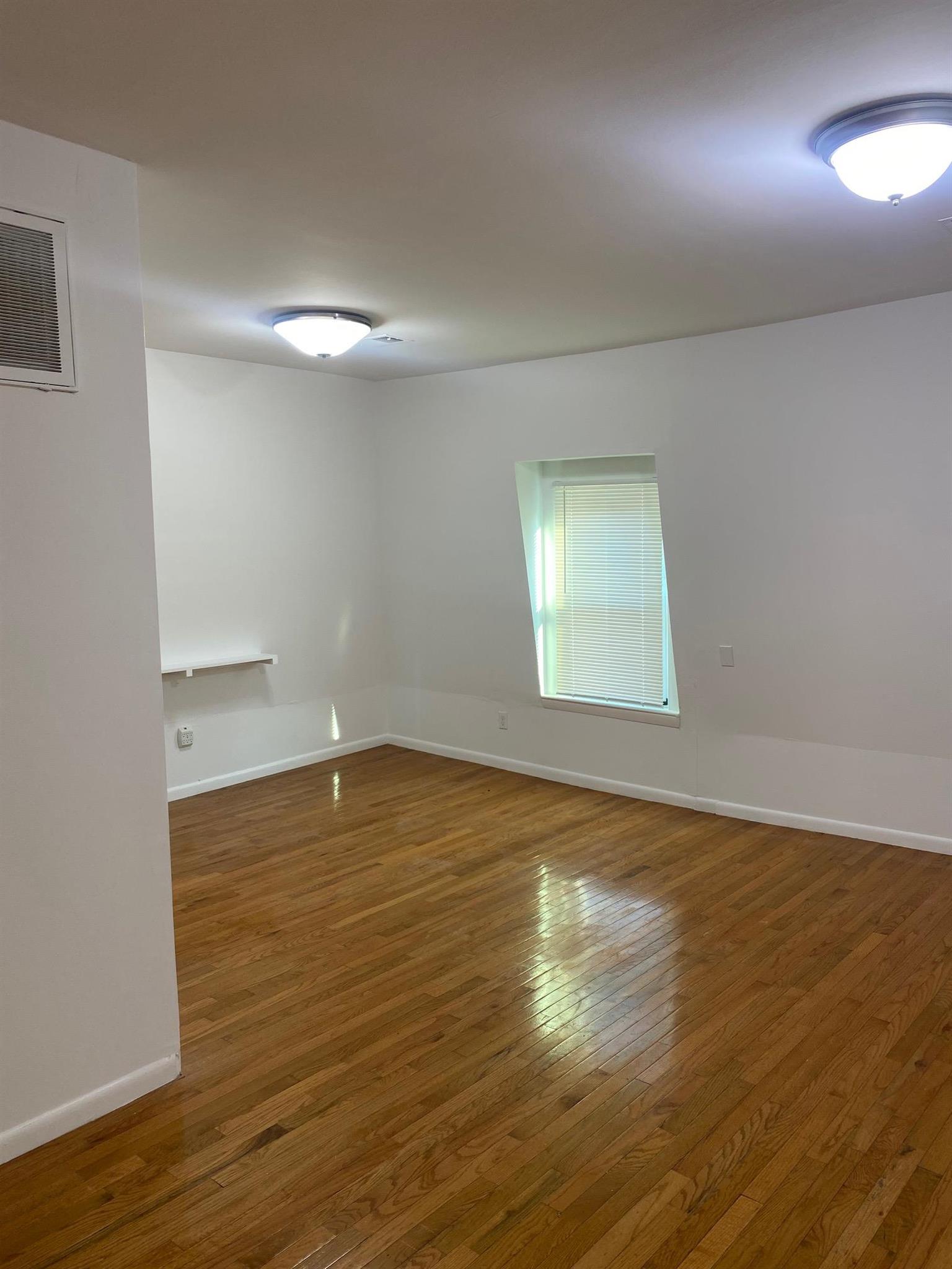 197 Elm St, Davis Square