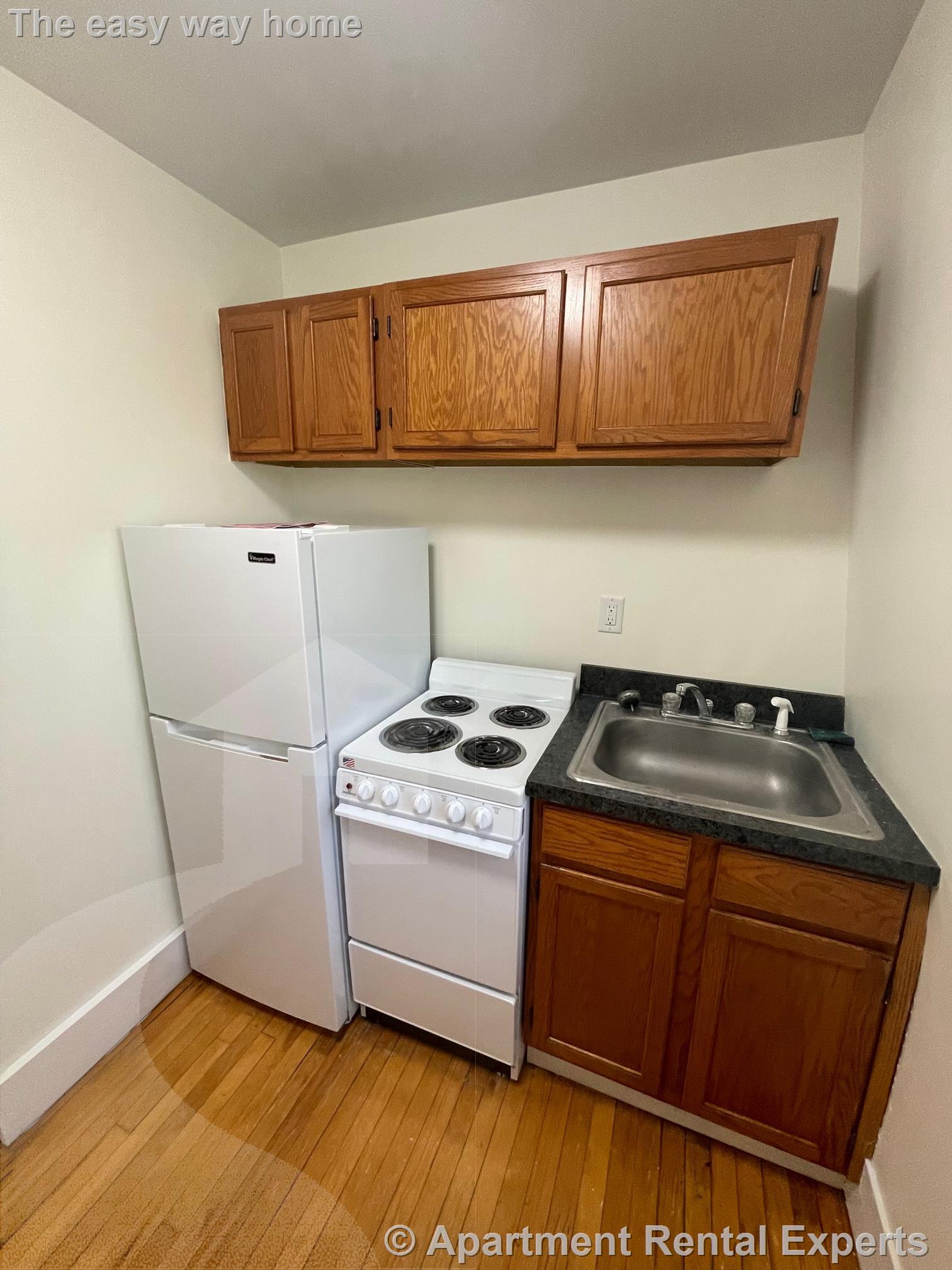 9 Moore St, Davis Square