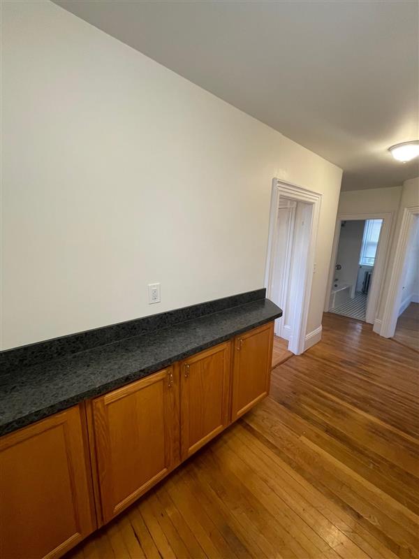 9 Moore St, Davis Square