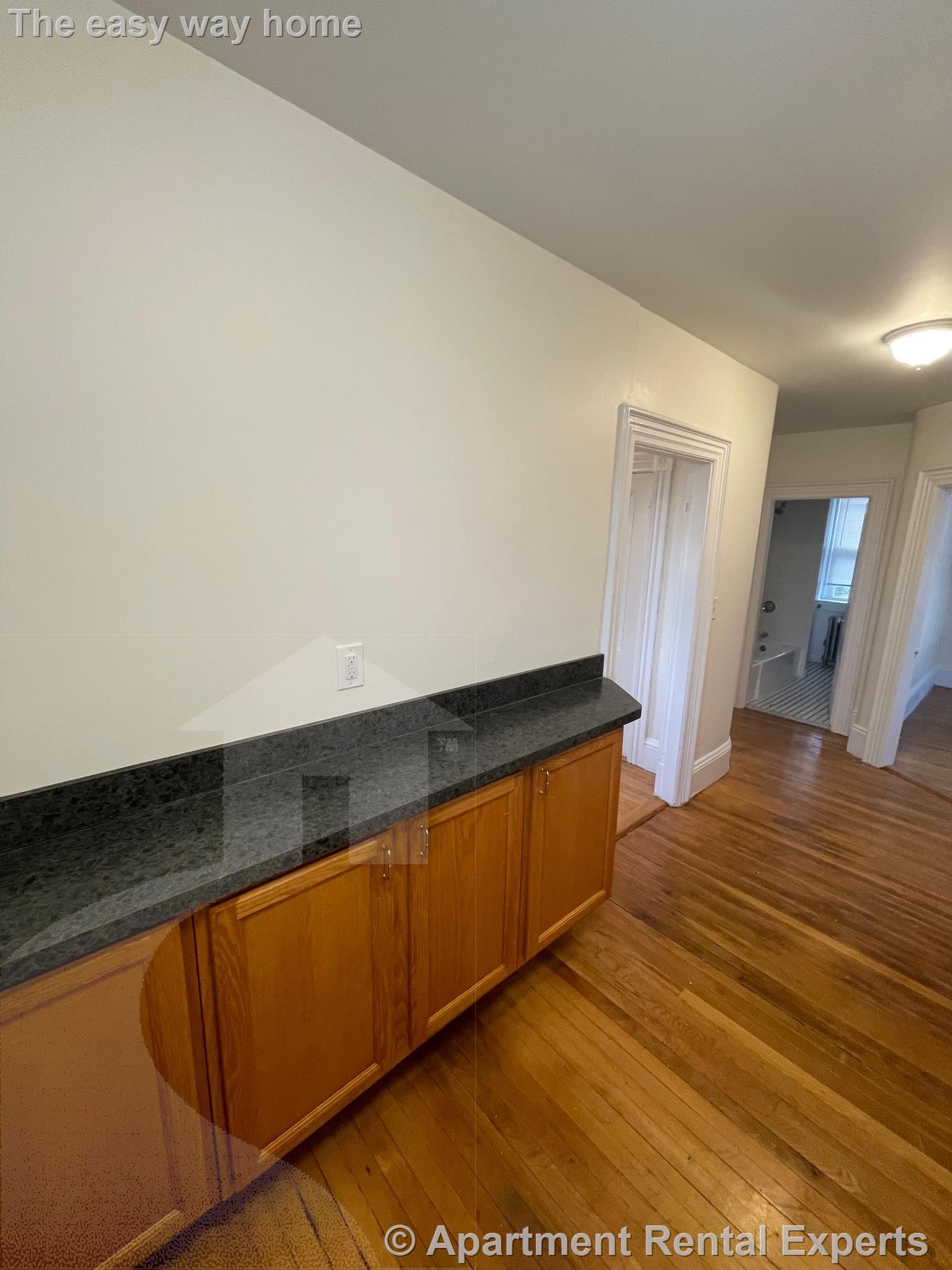 9 Moore St, Davis Square