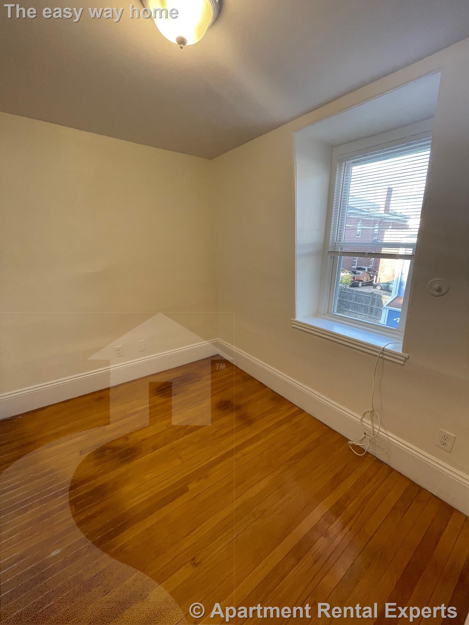 9 Moore St, Davis Square