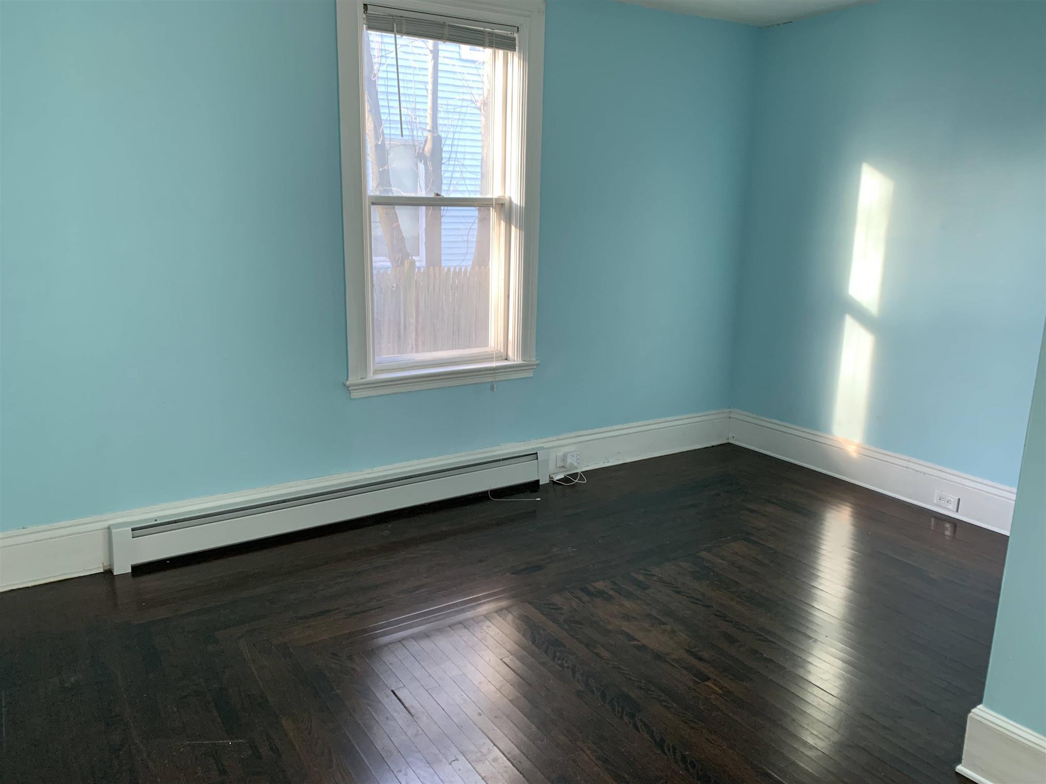 53 Oakland St, Medford