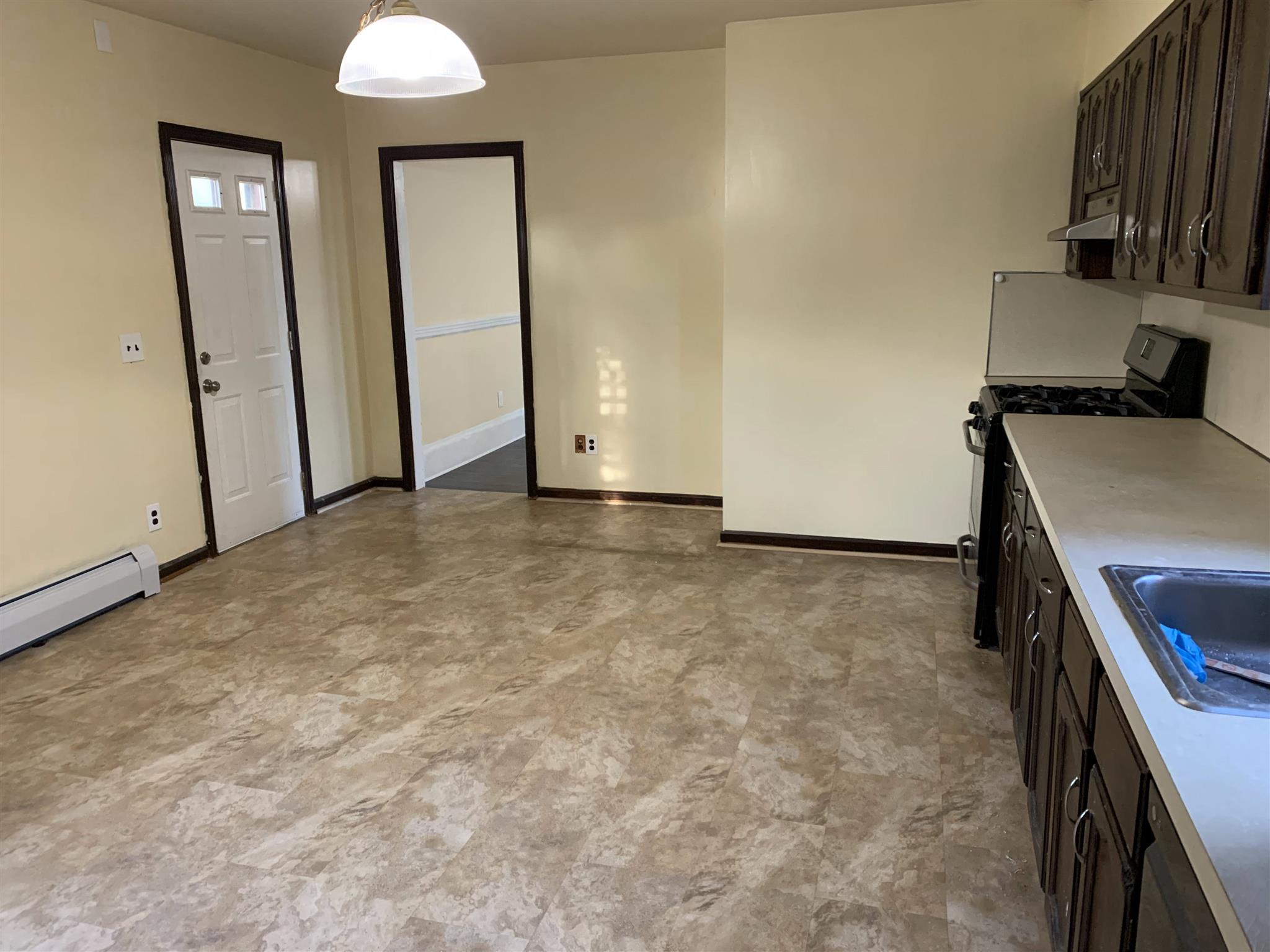 53 Oakland St, Medford