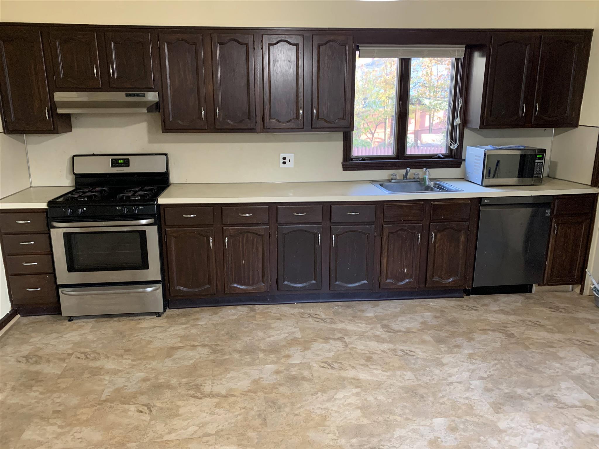 53 Oakland St, Medford