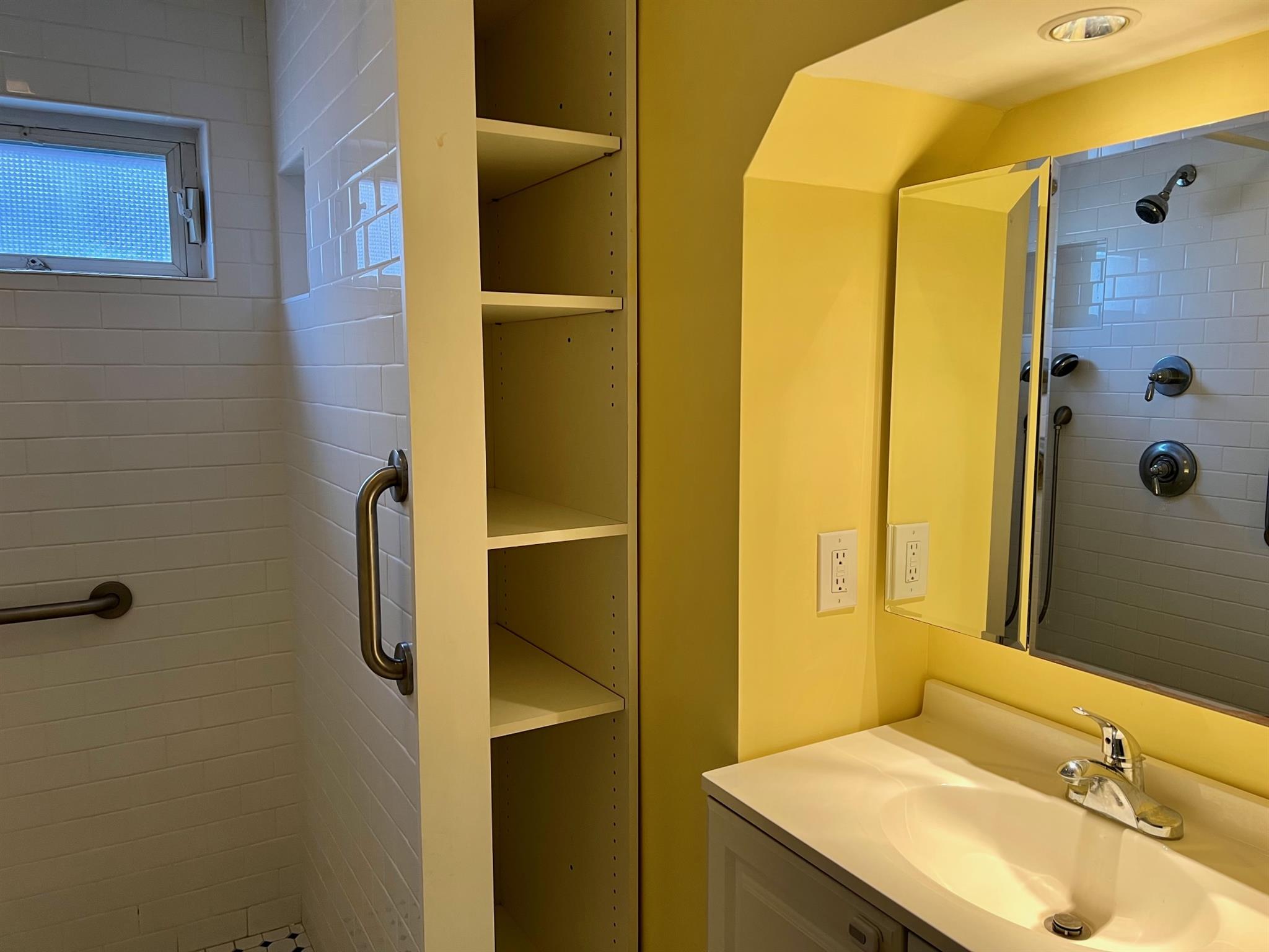 200 Larch Rd, Huron Village