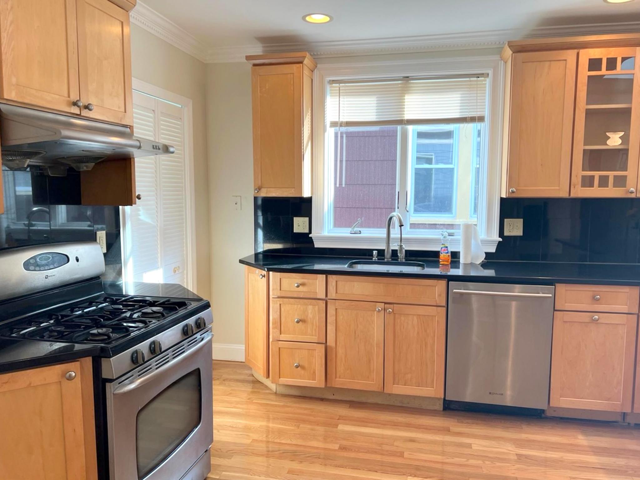 68 Line St, Ward Two