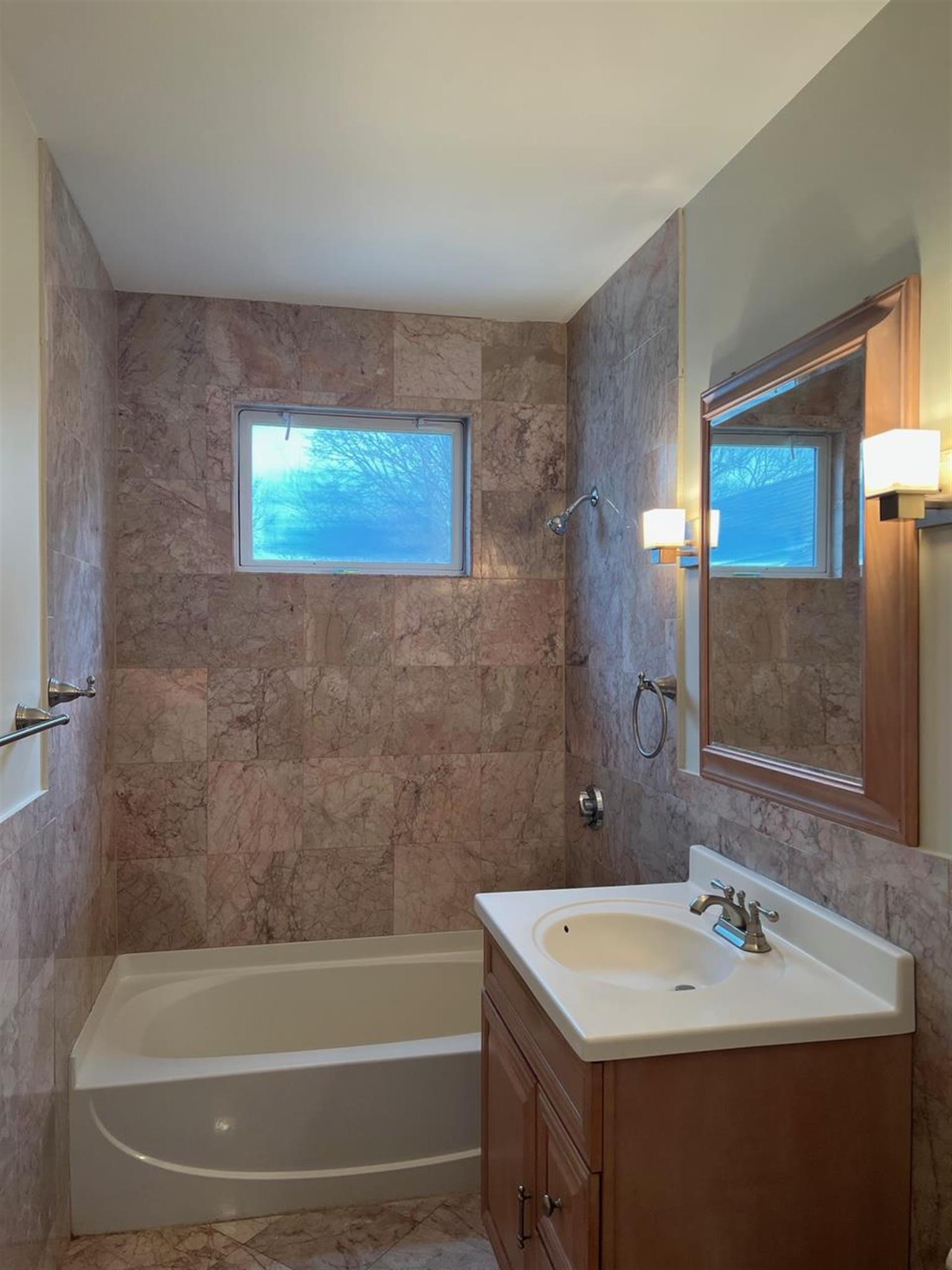 68 Line St, Union Square