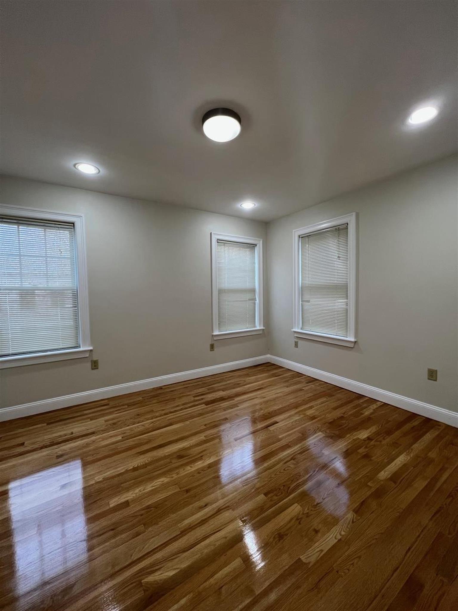 68 Line St, Union Square