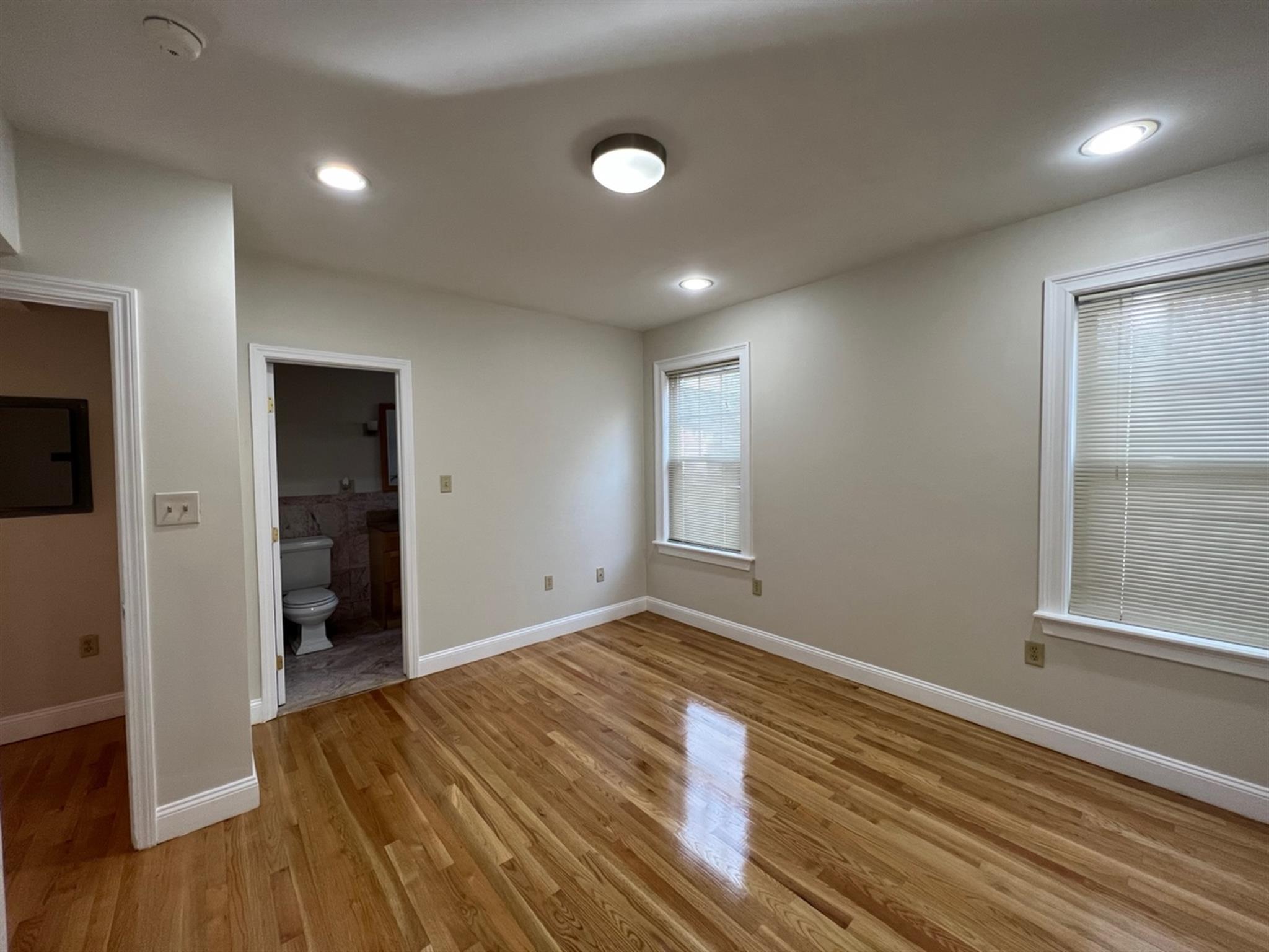 68 Line St, Union Square