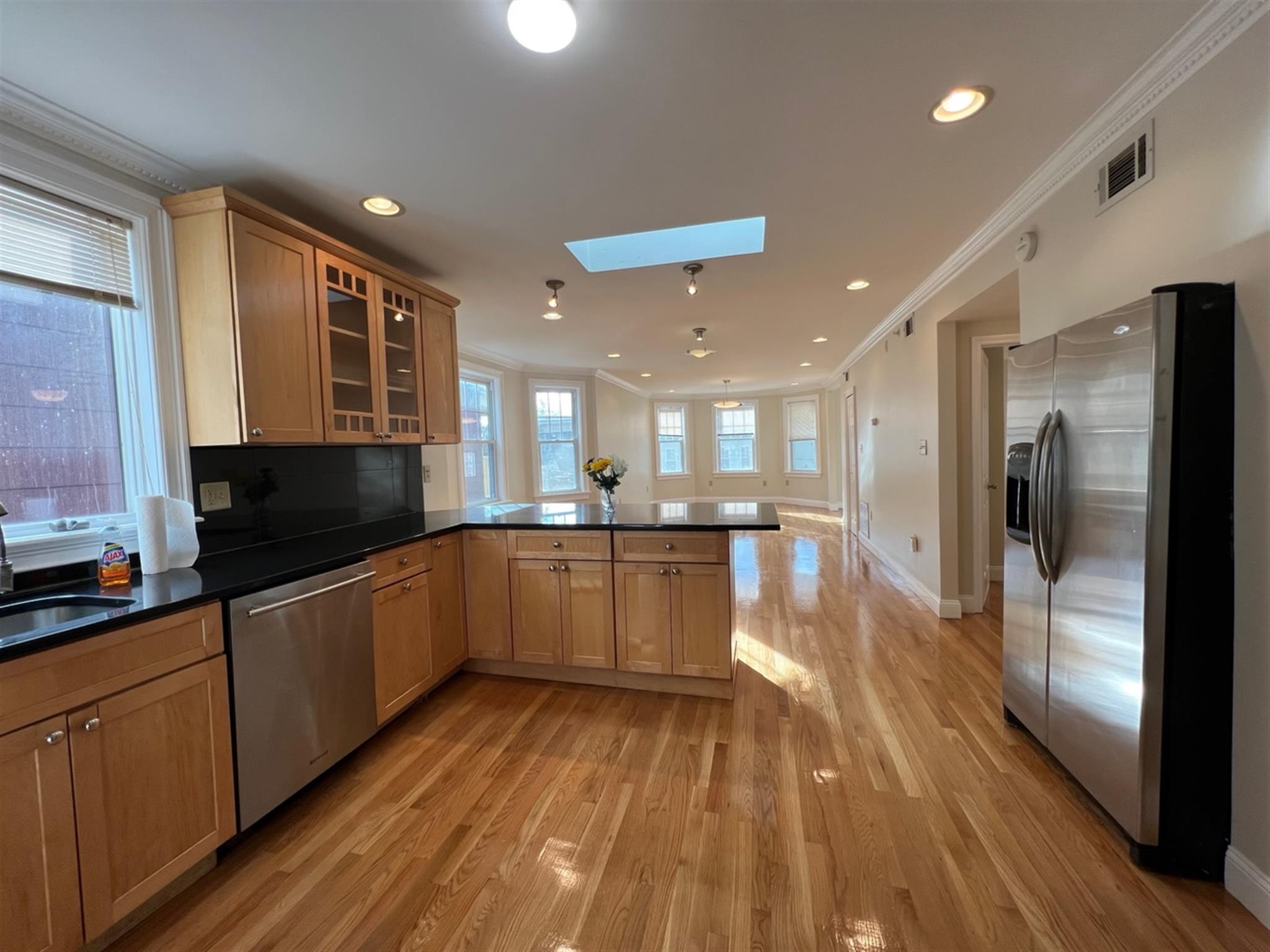 68 Line St, Union Square