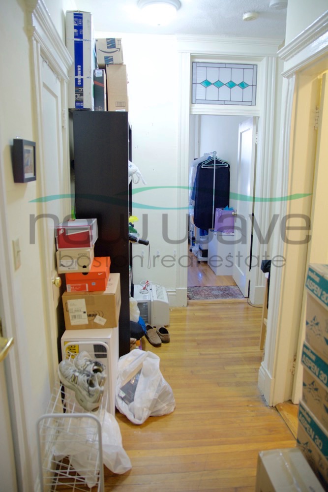 100 Queensberry St, Fenway