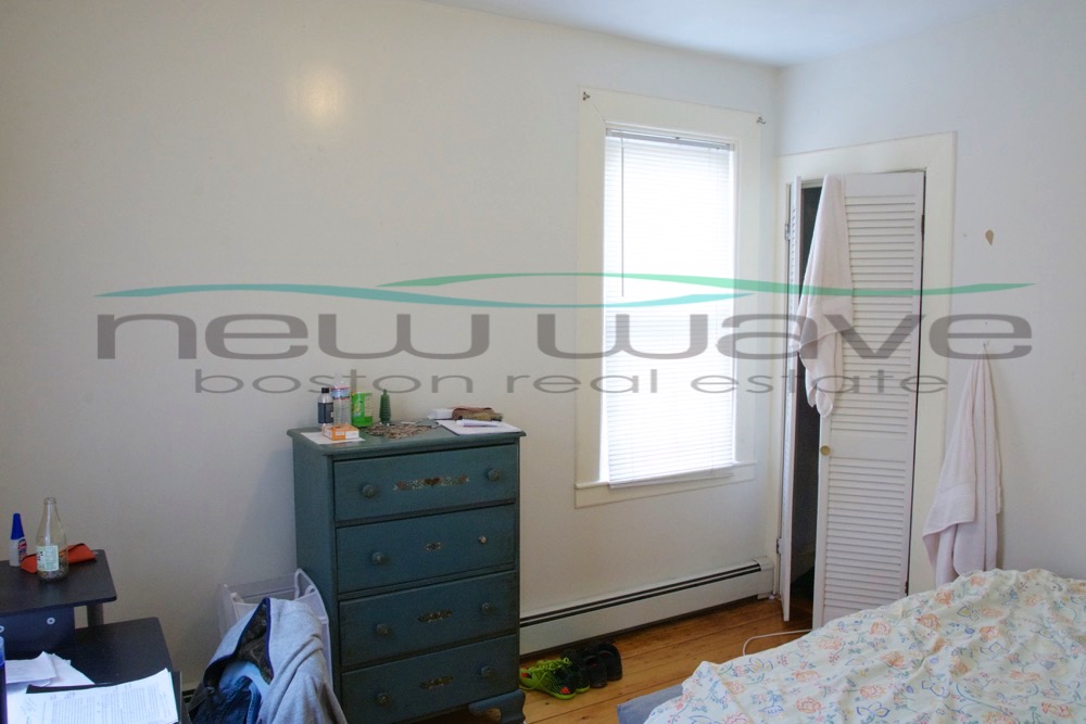 203 Hillside St, Mission Hill