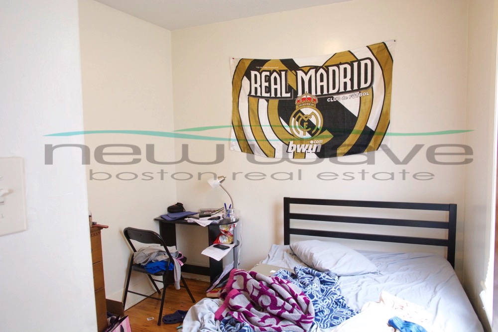 203 Hillside St, Mission Hill