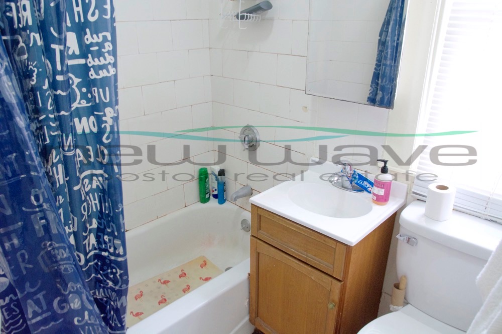 203 Hillside St, Mission Hill