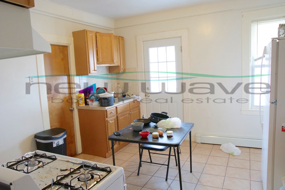 203 Hillside St, Mission Hill