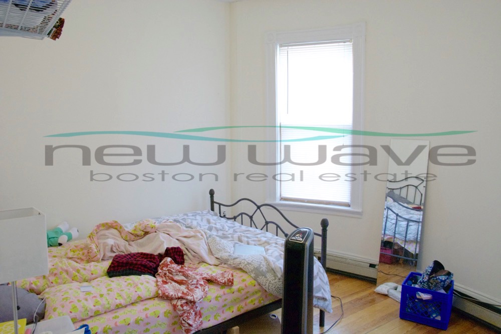 64 Fisher Ave, Mission Hill