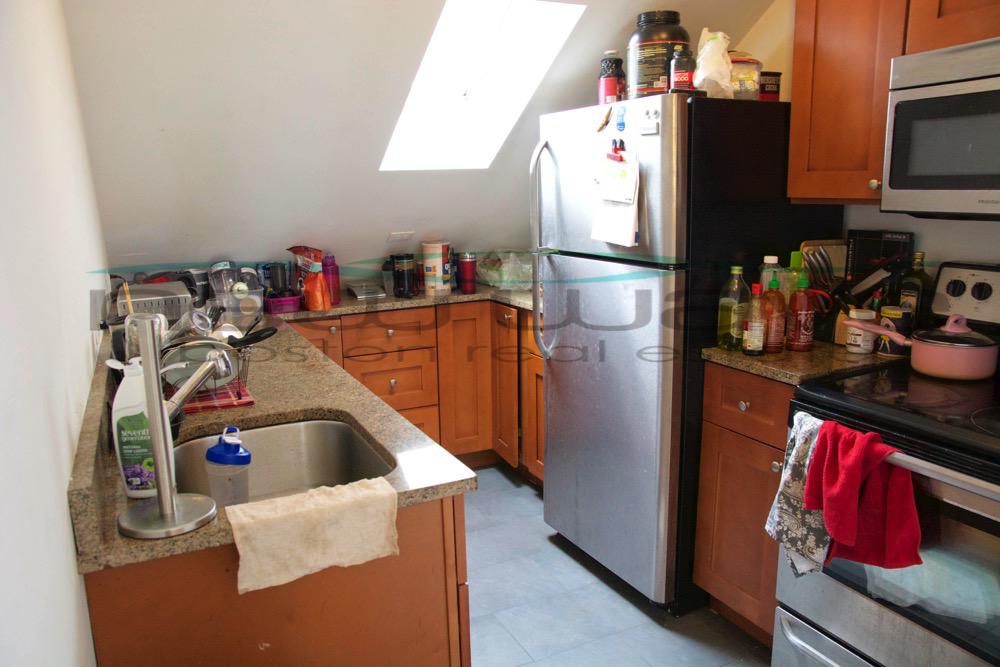 1742 Washington St, South End