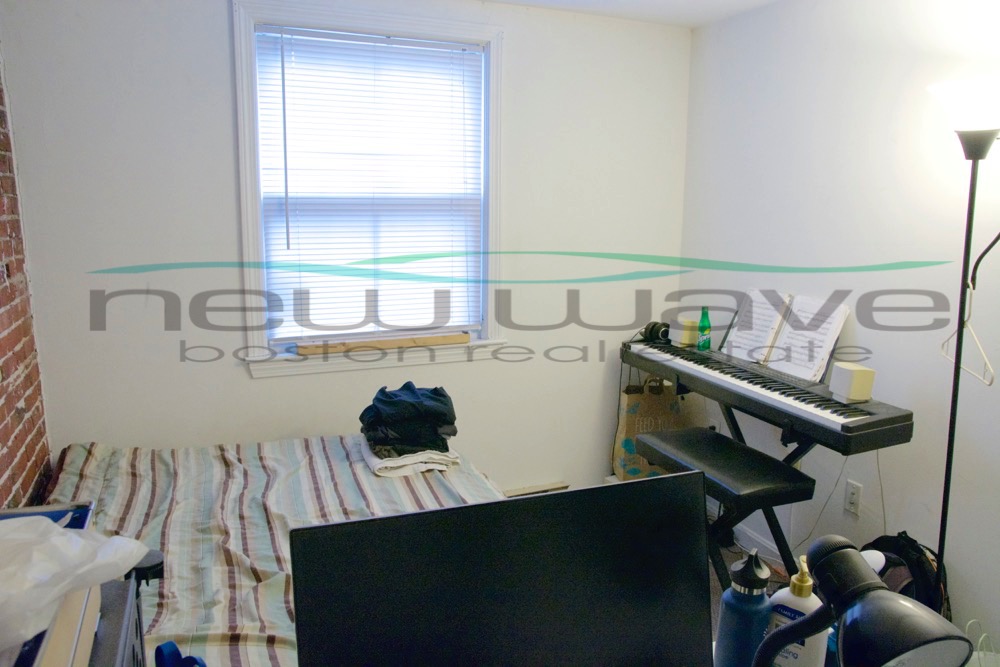 1742 Washington St, South End