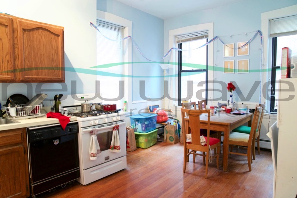 82 Saint Stephens St, Fenway