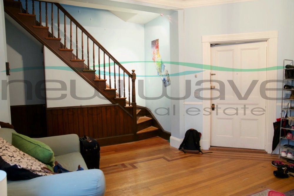 82 Saint Stephens St, Fenway