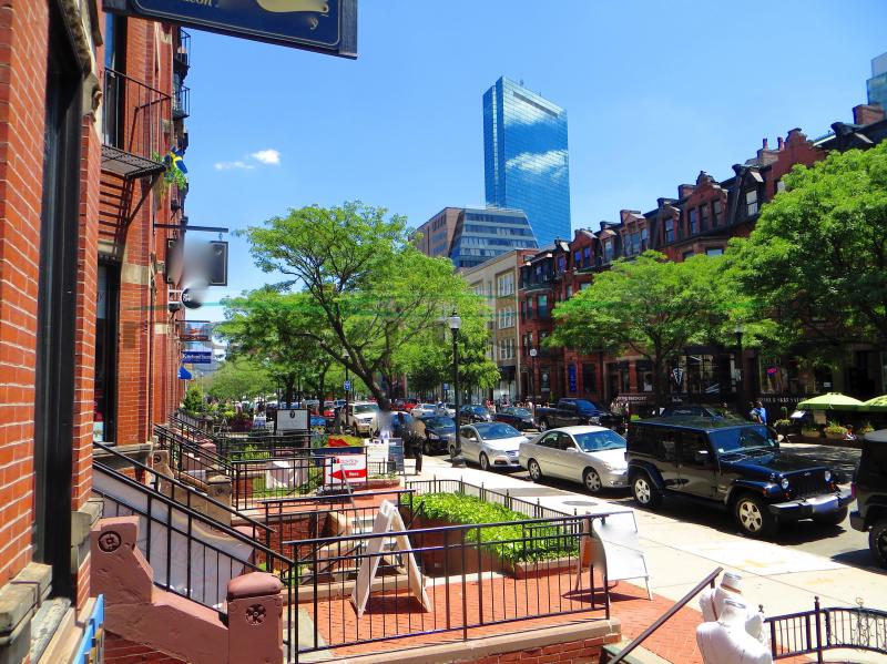 225 Newbury St, Back Bay