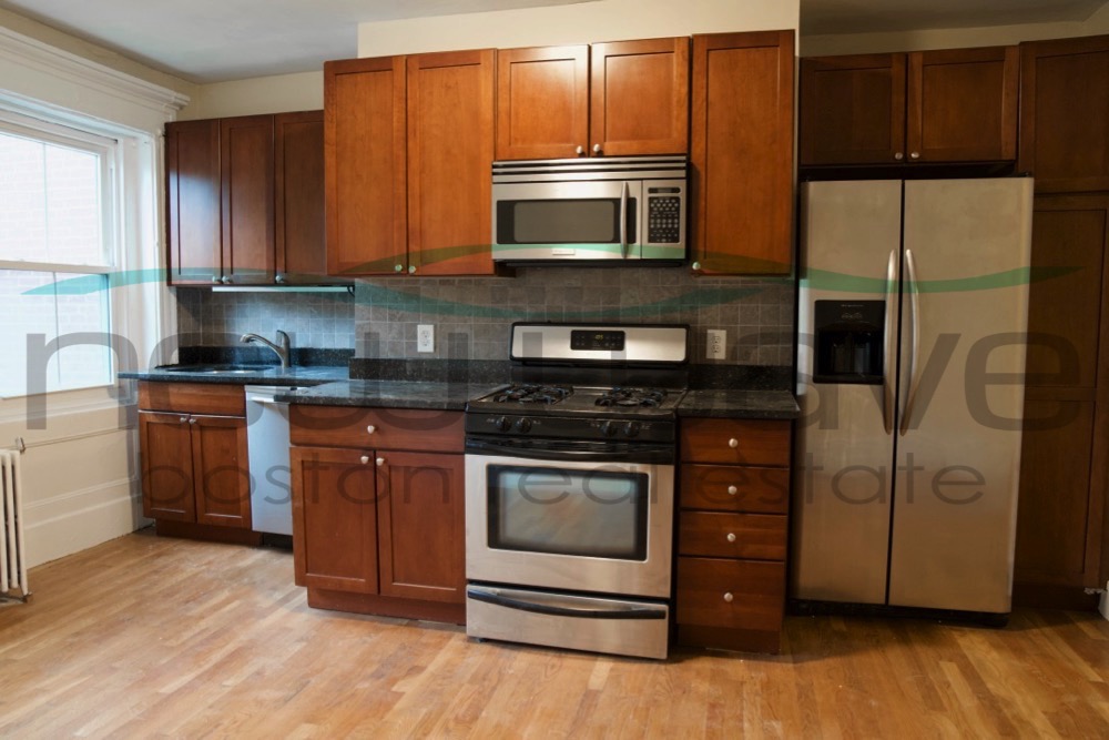 35 Dwight St, South End