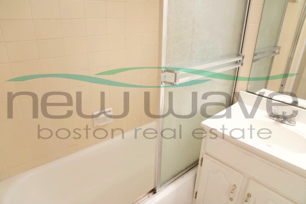 62 Boylston St, Downtown