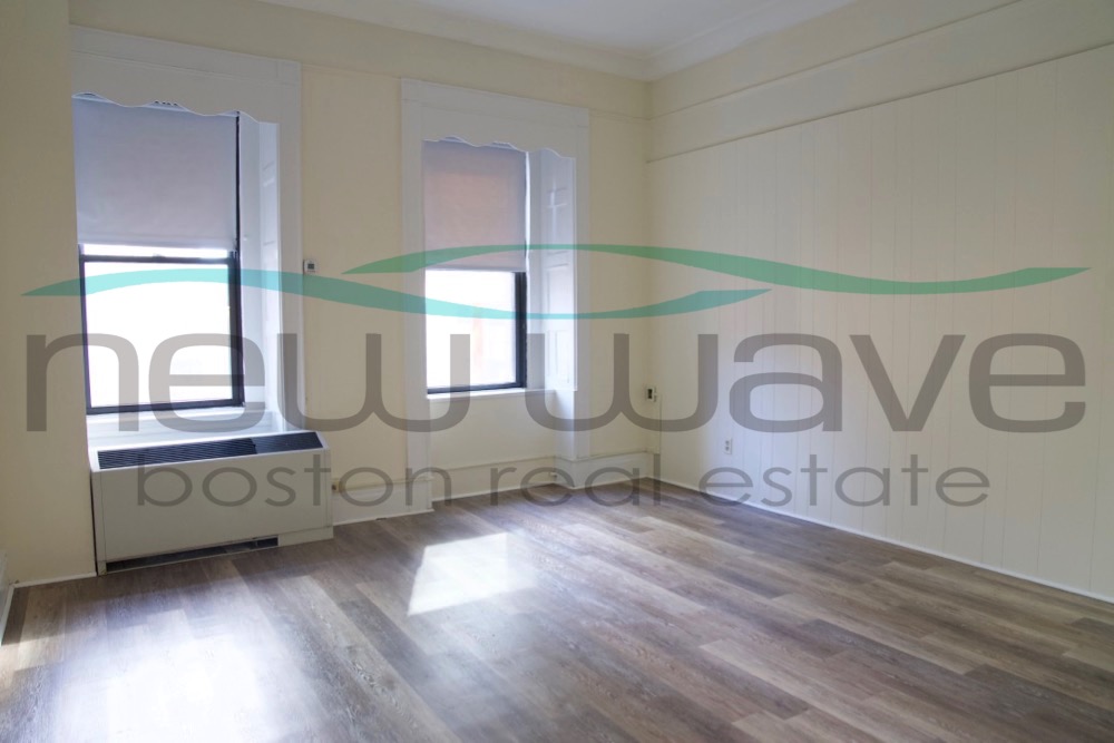 62 Boylston St, Downtown