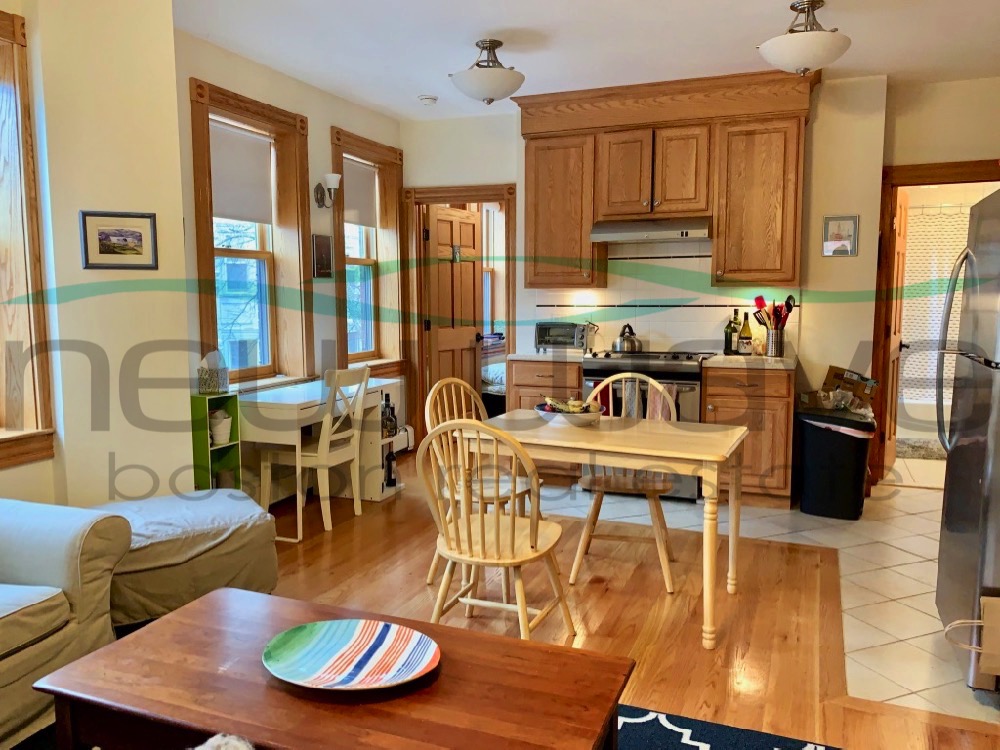 60 Phillips, Beacon Hill