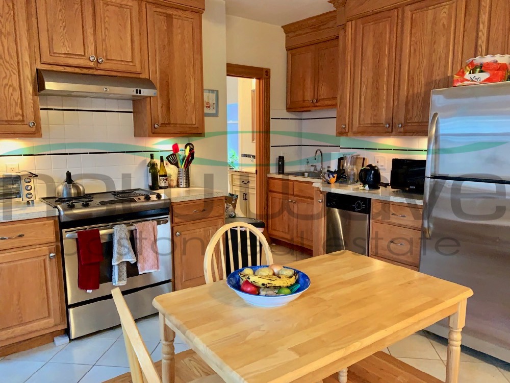 60 Phillips, Beacon Hill