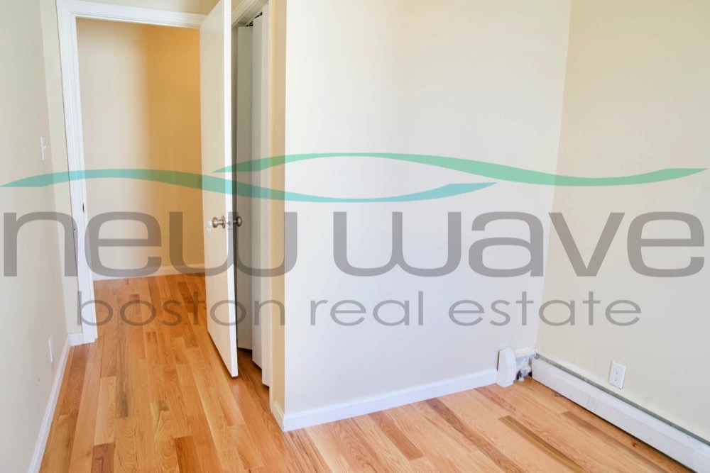 6 Bickford Ave, Mission Hill