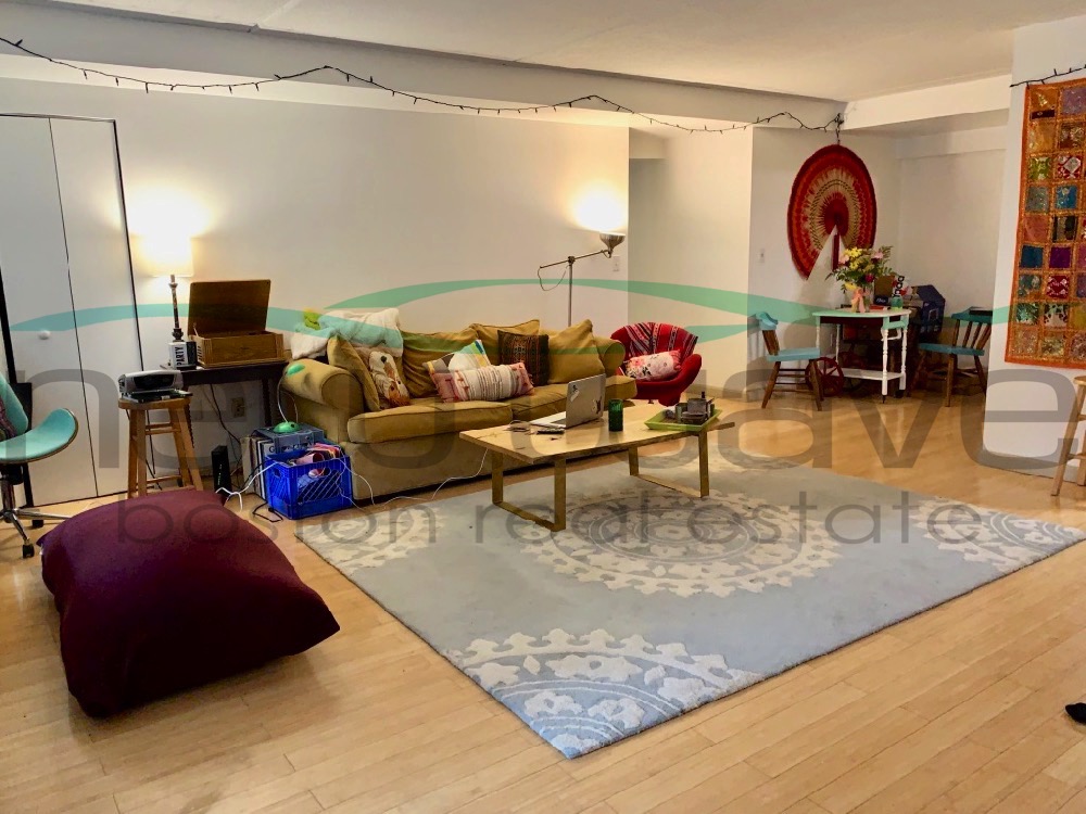 108 Peterborough St, Fenway