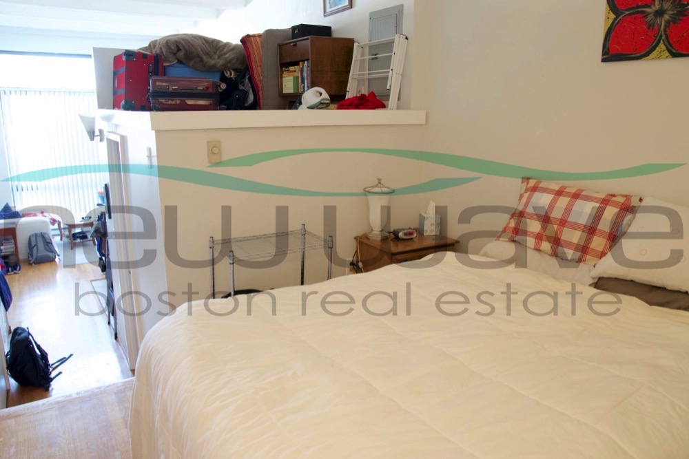 12 Stoneholm St, Fenway