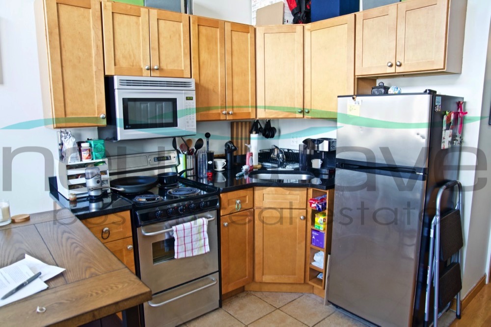 12 Stoneholm St, Fenway