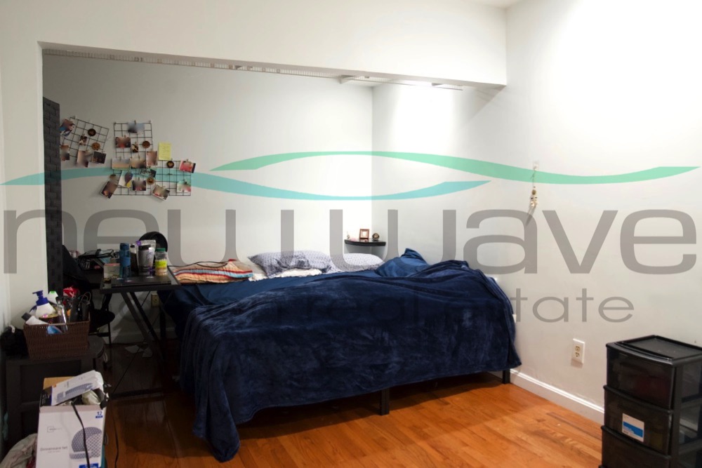 390 Riverway, Fenway