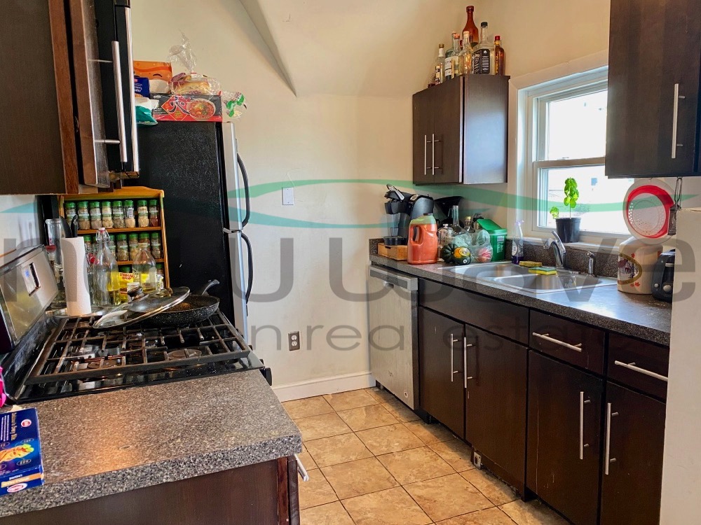 839 Parker St, Mission Hill