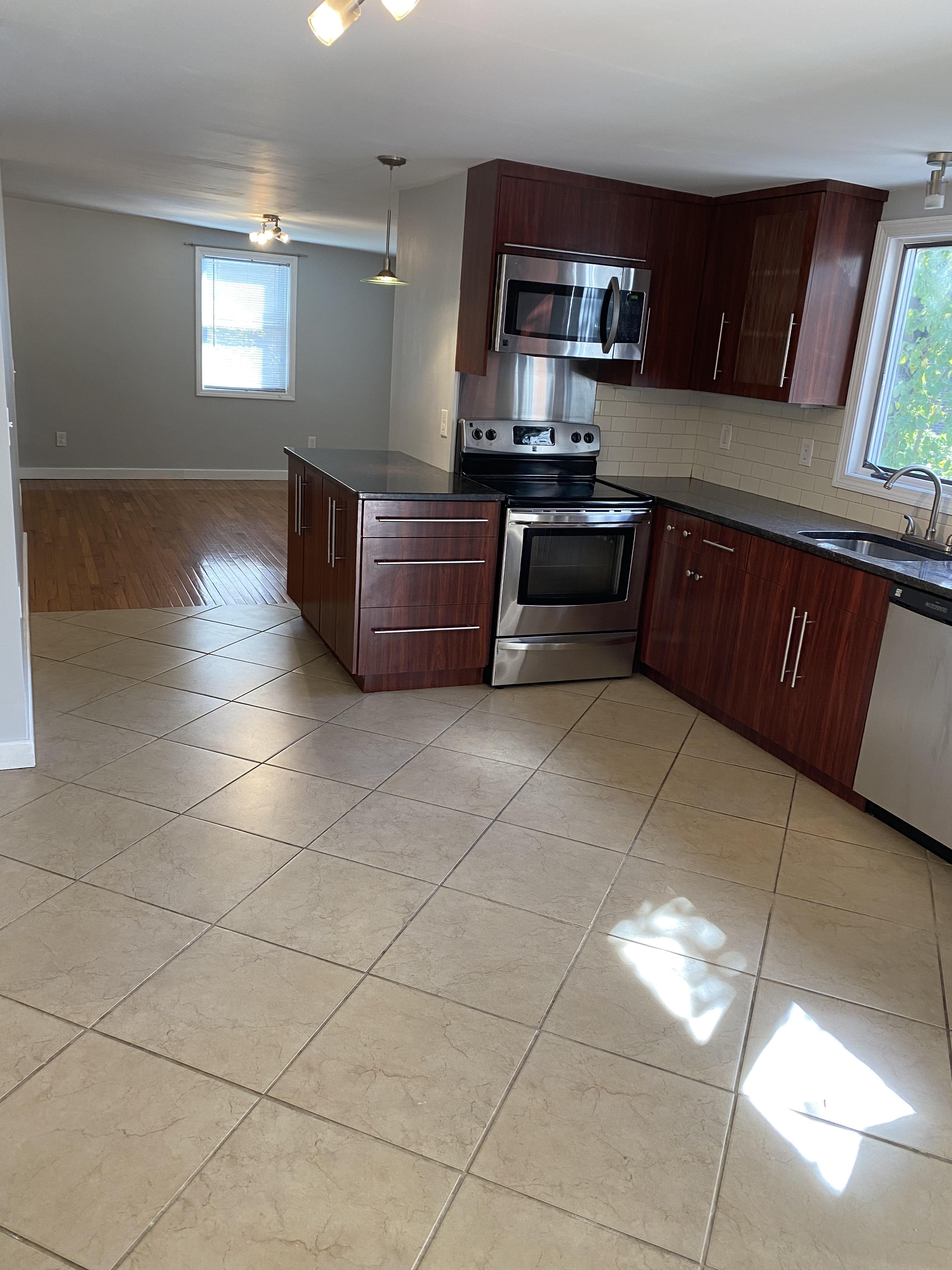 1202 Third St, Kendall Square