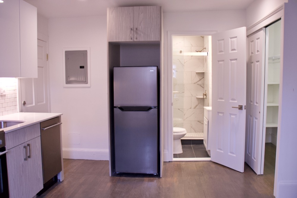 225 Newbury St, Back Bay