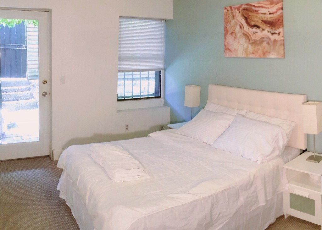 683 Massachusetts Ave, South End