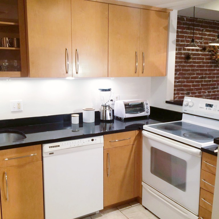 683 Massachusetts Ave, South End