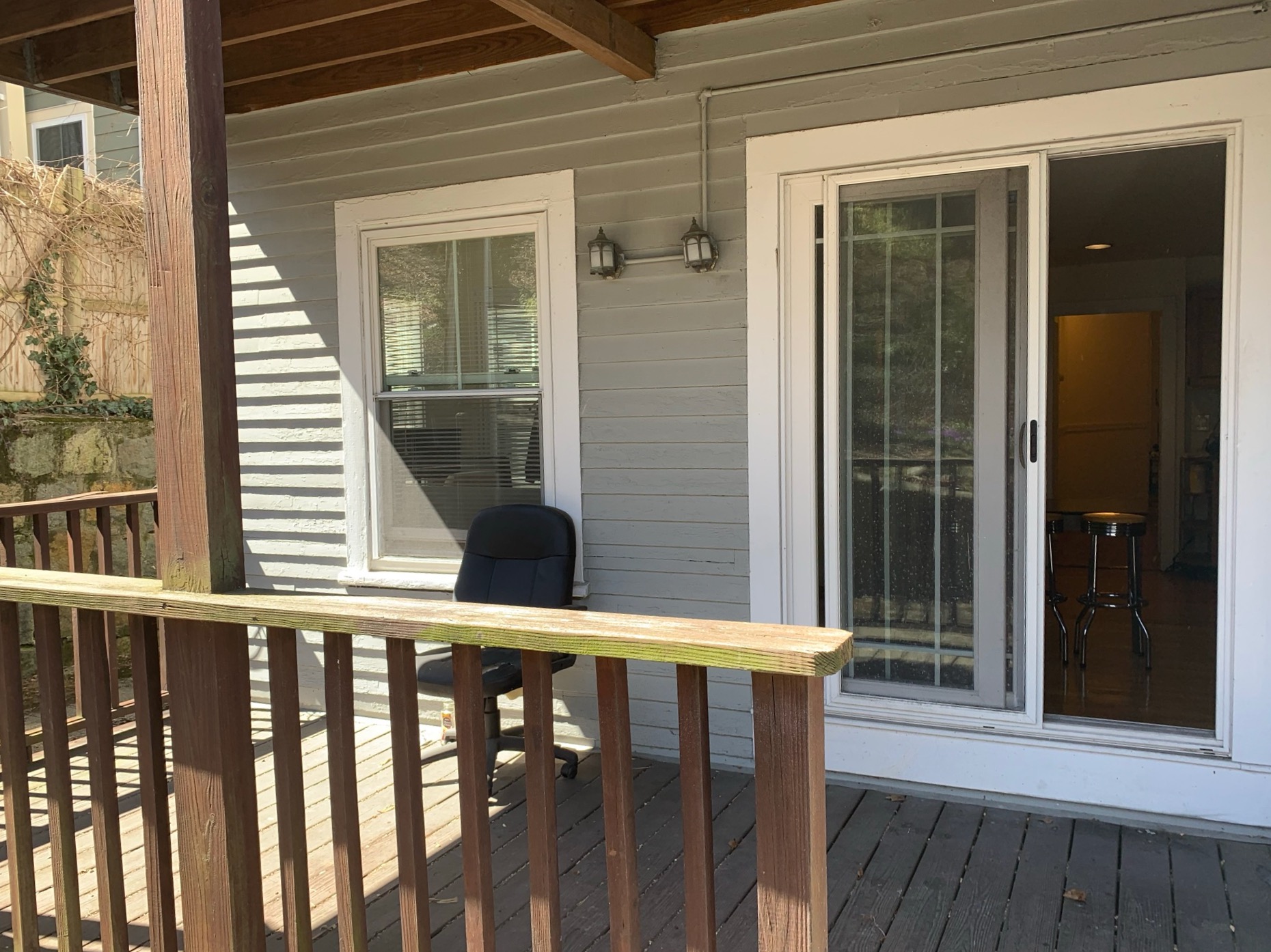 20 Sunset St, Mission Hill