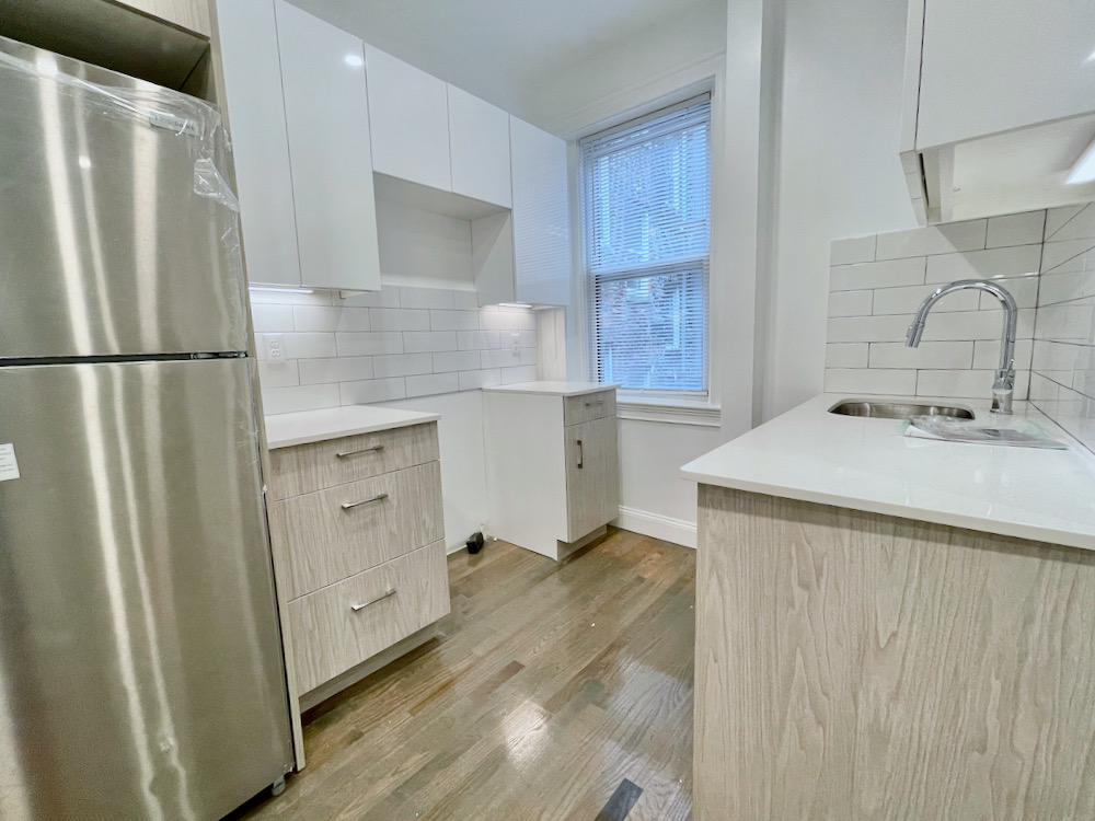 36 Queensberry St, Fenway