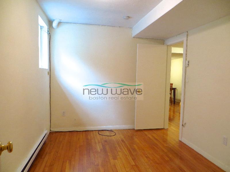 16 Cumberland St, Back Bay